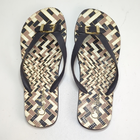 Cole Haan Geometric Print Footbed Black Straps with Buckle Thong Flip Flops - Picture 1 of 4